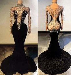 Plus size zwarte prom -jurken 2023 Hoge nek lange mouwen lange mouwen kristal zeemeermin feestjurken vestidos de op formales 0516