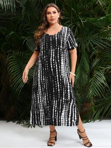 Plus size jurk voor vrouw 2023 zomer v nek korte mouw witte zwart gestreepte print casual losse oversized maxi long 240411