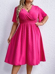 Vestidos de talla grande 2023 Vestido rojo rosa de mujer de talla grande Jacquard Diseño de bordado Midi Summer Burst Color sólido Winist 230816