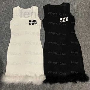 Plus la taille Robes Designer De Luxe Femmes Gilet Corps En Tricot Sans Manches De Mode Blanc Noir Réservoir FA1X