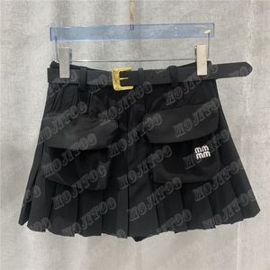 Vestidos de talla grande Diseñador de mujeres Vestido plisado Mini falda con cinturón Ropa de trabajo Bolsillo Bordado de letras Cintura alta Fiesta corta para mujer Faldas sexy