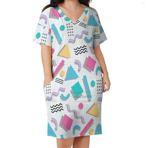 Plus size jurken memphis vormen jurk v nek geometrisch patroon moderne dame Koreaans mode grafisch casual met zakken 5xl