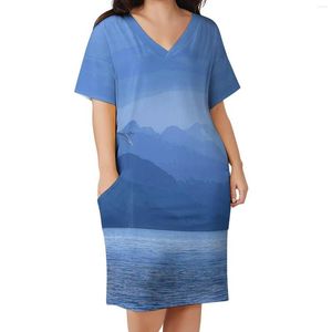 Plus size jurken bergen acryl kunst jurk korte mouw blauw water retro vrouwelijk esthetisch patroon casual met zakken