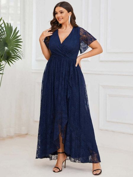 Robes grande taille Robe de soirée en dentelle de grande taille femme été col en V manches courtes volants robe longue irrégulière robe de mère d'invité de mariage 230506