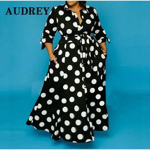 Plus size jurken Grote maten dameskleding Lange maxi-jurk met stippen en riem 5XL Vintage elegante hoge taille Sjerpen Overhemdjurk met knopen Casual 231017