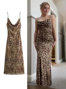 Robes de taille plus sexy léopard imprimer en soie robe glissante femme manche sans dos maxi femelle 2024 Summer Lady Party Vestidos Streetwear