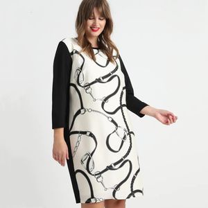 Robes de grande taille taille imprimé floral élégant Dres blanc et noir robe midi ample dames grand printemps été décontracté 6XL 7XL 230905