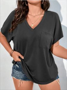 Plus size Europese en Amerikaanse Cross Border Dames Vneck Casual Solid Color Pocket T -shirt 240412