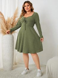 Plus Size Gebreide Gestreepte Damesjurken Lange Mouwen Effen Gewaad Vierkant Kanten Hals Herfsttakje Jurk Oversized Vrouwelijke Kleding 240312