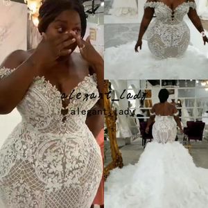 Plus Size Mermaid Afrika Trouwjurken Aso Ebi Off Shoulder Shiny Lace-up Applique Clound Ruffles Cathedral Train Bridal Towns