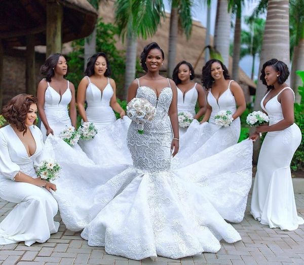 Vestidos de novia de sirena africana de talla grande Encaje de espagueti Apliques de perlas Granos Vestido de novia de campo Vestidos de novia de playa hechos a medida