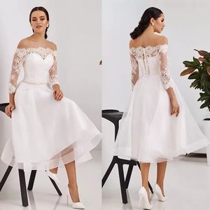 Vestido de novia corto de talla grande 2021 Playa de verano Sexy fuera del hombro 3/4 Mangas largas Vestidos de novia Boho Jardín Longitud del té Apliques de encaje Vestidos De Novia