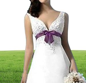 Grande taille robes de mariée blanches et violettes taille empire col en V perles appliques satin balayage train robes de mariée sur mesure 2019 6313939