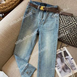 Plus size dames jeans designer broek mode metaal charme brief grafisch negen kwart denim broek met hoge taille loszittende rechte poten broek
