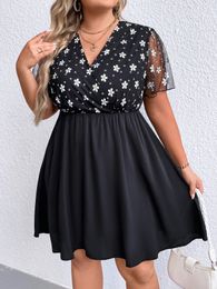 Plus size wrap v nek dames korte mouw maas jurk elastische taille bloemenprint gewaad zomer zie door vrouwelijke kleding jurk 240422