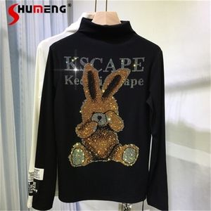 Plus fluwelen warme hoge kraag shirt met lange mouwen Europese cartoonbeer warm glanzend t-shirt vrouwelijk boren flash winter tops 210317