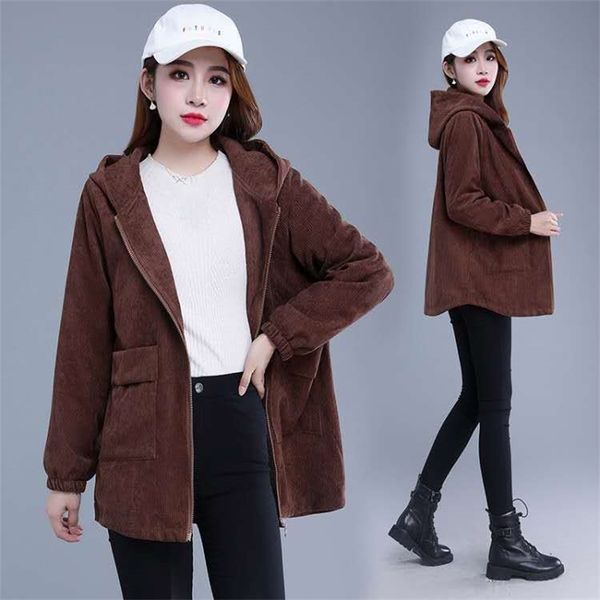 Plus velours coupe-vent veste femmes hiver décontracté lâche coréen à capuche mi-long manteau en velours côtelé grande taille Trench Outwear Femme 210522