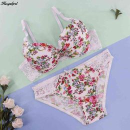 Plusgalpret lencería sexy gran tamaño 90c-105c 3/4 taza de sujetador 2xl-5xl calzado de cintura baja establecida ropa interior para mujeres bordes florales establecidos l220727