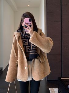 Veste à capuche en peluche et peluche avec manteau épais pour femme en hiver