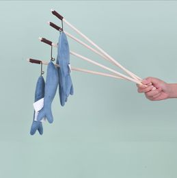 Pluche Blauwe Walvis Kat Wandspeelgoed met bel Kitten Vissen Teaser Sticks Kauwen Interactief Houten Hengel Pluche Huisdier Speelbal Cadeau-ideeën