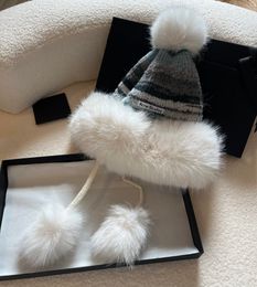 Bonnet de créateur en peluche Chapeau de luxe Bonnet d'hiver en tricot pour hommes et femmes Casquette chaude contre l'acné polyvalente Bois Température Casquette froide Casquettes de ski Europe Marée cache-oreilles Casquette de protection auditive