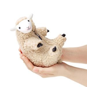 Pluche poppen 16 cm mooie schapen alpaca poppen zacht pluche speelgoed met afneembare kleding simulatie lams sleep soothing plushie pop kinderen speelgoedcadeaus 230303