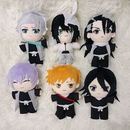 Plush -poppen 20 cm bleekmiddel Hitsugaya Toushirou anime cosplay poppen speelgoed schattig zacht knuffels kussen kinderen cadeau 230823