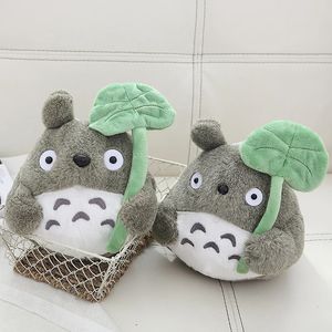 Poupées en peluche 22-32CM Film de dessin animé Animation de télévision mon voisin Totoro peluche peluche oreiller poupée Kawaii décoration de chambre cadeau de noël 231207