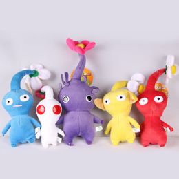 Poupées en peluche 5pcsset Pikmin peluche jouets fleur bourgeon feuille peluche poupée dessin animé en peluche pour enfants cadeau 230915