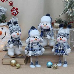 Pluche poppen Kerst speelgoed blauwe stof pop schattig skiën schommelende sneeuwpop schattige decoraties knuffel vakantie feesthuis cadeaus voor vriendL231114