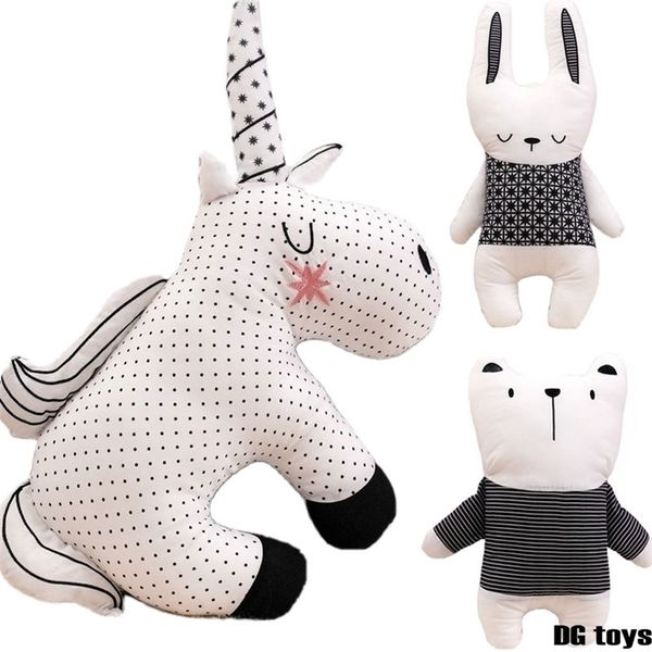 Muñecas de peluche Estilo simple clásico Animales en blanco y negro Cojín Relleno Algodón Unicornio Conejito Oso Habitación de bebé Decoración de cama Almohada para niños 220927