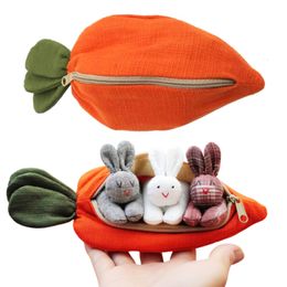 Pluche poppen paas mini pluche bunny poppen 3 konijntjes in wortel portemonnee speelgoed paasdecoraties schattige konijnen draagbare tas voor kinderen geschenken huis 230303