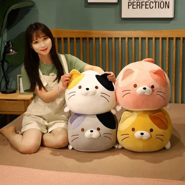 Poux en peluche de style japonais Round trois couleurs chats en peluche jouet dessin animé doux animal chatte en peluche décor à la maison cadeau d'anniversaire cadeau pour fille h240521