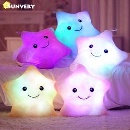 Poupées en peluche allument oreiller lumineux enfants LED Star Stuff coloré rougeoyant oreiller mignon doux jouets coussin cadeau d'anniversaire pour les filles 230719