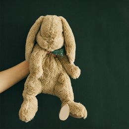 Plush -poppen gevuld konijn met floppy oren paasgeschenken chritmas presenteert groot pluche dier konijnen speelgoed met sjaal voor kinderen 230307