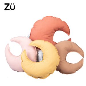 Poupées en peluche ZU Printemps Eté Canapé Câlin Oreiller 4 Couleur Lune Peluche Coton En Peluche En Forme De Jeter Enfants Chambre De Bébé Décoration 230603