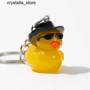 Plush Keychains Cute Resin Cartoon Duck Keychain Animal Pendant gebruikt voor auto Keyholders Dames Handtassen Decoratieve sieraden Accessoriess2452804 S2452909CA