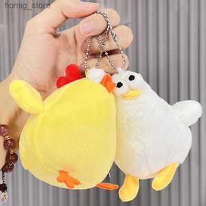 Plush Keychains schattige gehurkt kip pluche poppen Keychain Cheer Duck Bag hanger Crane Machine Doll Y240415