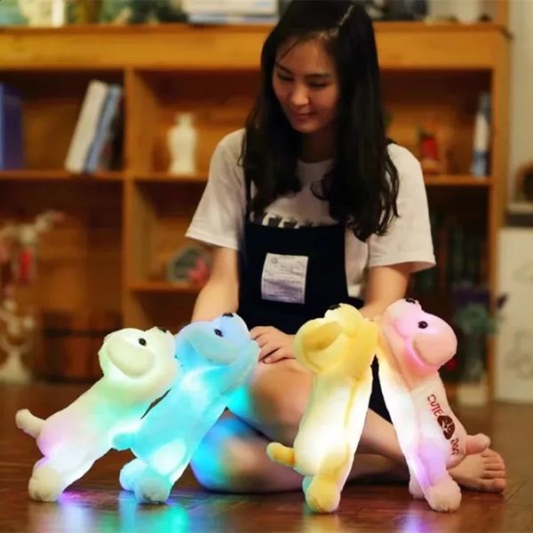 Plush Light - Up Toys 1pc 35cm Kawaii Luminoso Peluche Perro Juguetes Brillante Luz LED Lindo Animal Juguetes Encantador Relleno Colorido Almohadas Niños Niño Niñas Regalo 231109