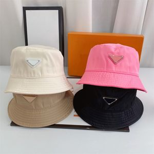 Plush Luxurys Heren Damesontwerper Visser Hoed Hoed Triangle Bucket Hat Fashionmerk P Dames Beanie Zes kleuren Hoge kwaliteit