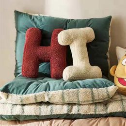 Cojines de felpa Cojines INS Nordic 26 Letras inglesas Cojín Nombre de bricolaje Cama Sofá Cojín Juguetes para dormir para bebés Decoraciones para habitaciones de niños Po Props 230719