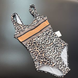 Fashion créateur de mode de maillot de bain de maillot de bain Pantalon de natation porte du bikini une pièce de combinaison imprimé maillot de bain sexy 26590