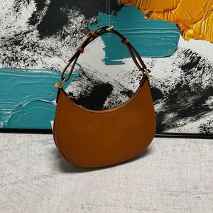 Bolso pochette Bolso de media luna Bolso de mano cruzado para mujer Bolsos axilares Bolsos clásicos Estampado de letras Letra inferior Hardware Mango ajustable Cremallera interior Poc