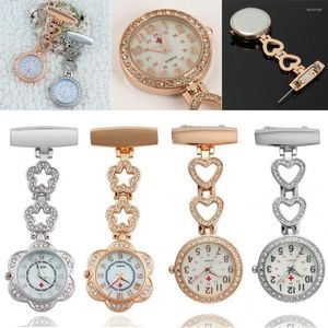 Montres de poche Exquis Femmes Montre À Quartz Broche Fob Broche Suspendue Alliage De Cristal Creux Étoile Coeur Clip-on Horloge