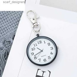 Montres de poche Pocket Pocket Les petits nombres ronds ont des points lumineux Horloge de poche de poche Nouveaux accessoires d'infirmières pour le travail ES Y240410