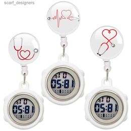 Montres de poche Cabochons Glass Stethoscope Love Heart Nurse Doctor Docteur Hôpital médical Clip rétractable Affichage numérique électronique Pocket ES Y240410