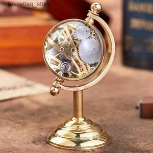 Montres de poche Nouvelles arrivantes Spinning Globe Gold Desk Clock Men Creative Gift For Pocket Copper Table Clock Mechanical Pocket Male L240322