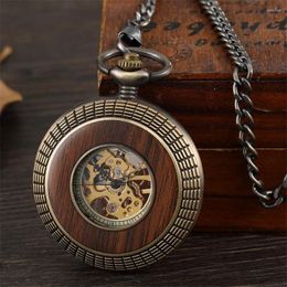 Pocket horloges retro vaste houten cirkel ontwerp mechanisch horloge holle skelet skelet sampunk mannen Roman Dial Hand Wind Taille Chain Clock