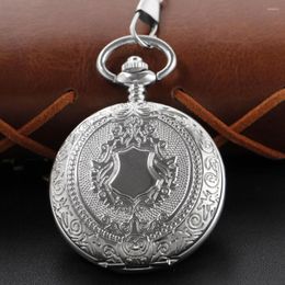 Montres de poche Argent Bouclier Insigne En Relief Mécanique Montre Commémorative Pendentif Horloge Cadeau Avec Fob Chaîne Antique Minuterie