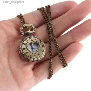 Pocket Watches Vintage Pocket Bronze Quartz Coole ketting Holle hart ketting hanger cadeau y240410